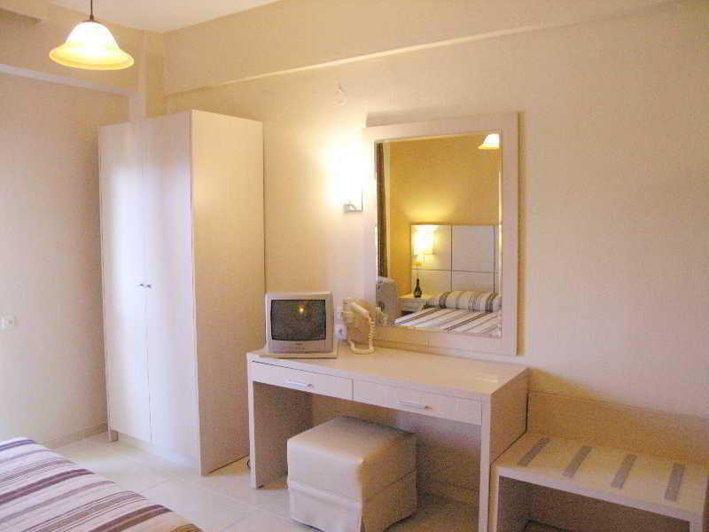 Aristotelis Hotel Fourka Exterior photo