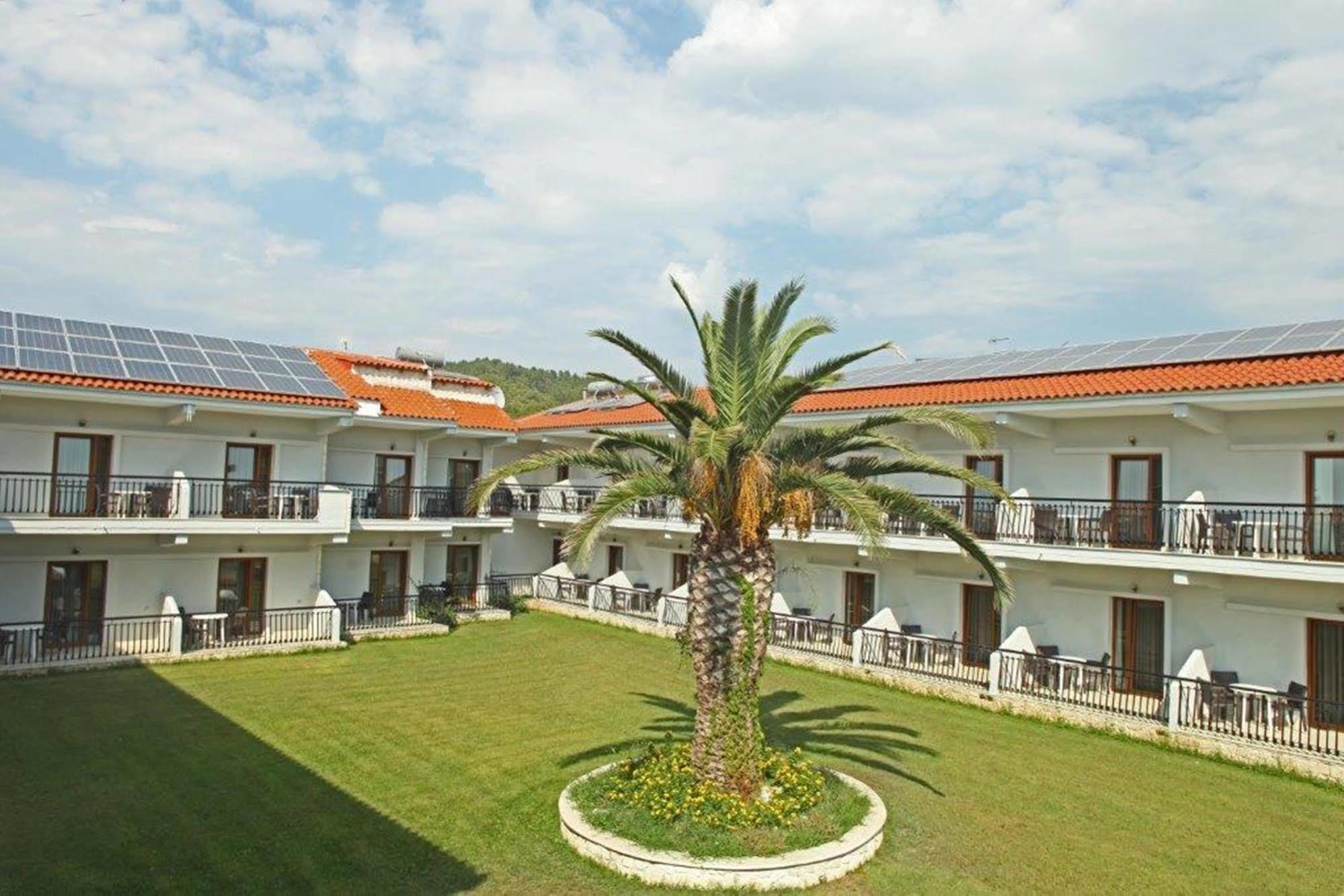 Aristotelis Hotel Fourka Exterior photo